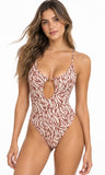 One Piece Deep-V Cut-Out · 5127